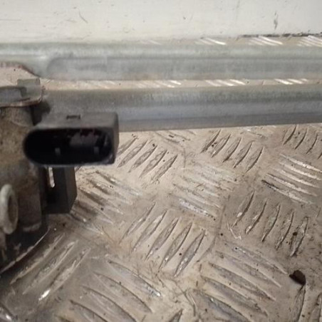 Moteur essuie glace avant MERCEDES CLASSE A 169