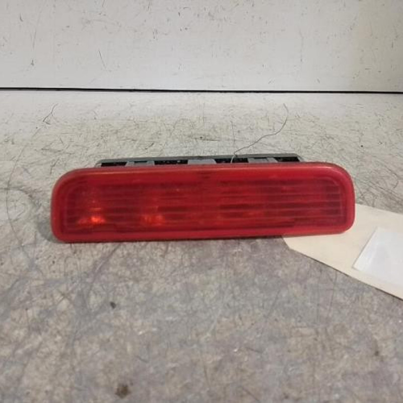 Feu arriere stop central CITROEN NEMO Feu arriere stop central CITROEN NEMO