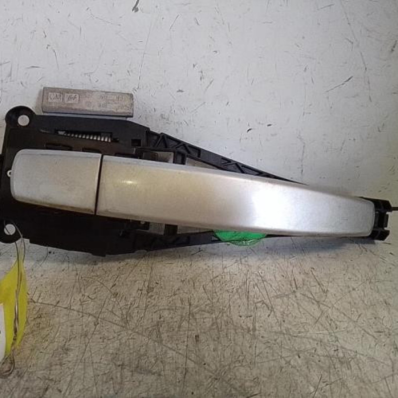 Poignee porte arriere droit CHEVROLET ORLANDO Poignee porte arriere droit CHEVROLET ORLANDO