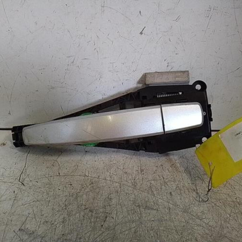 Poignee porte arriere gauche CHEVROLET ORLANDO Poignee porte arriere gauche CHEVROLET ORLANDO