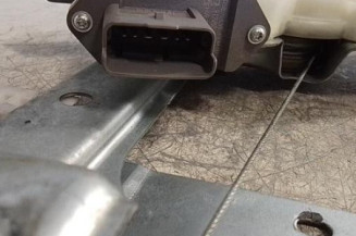 Leve vitre electrique avant droit PEUGEOT 5008 1