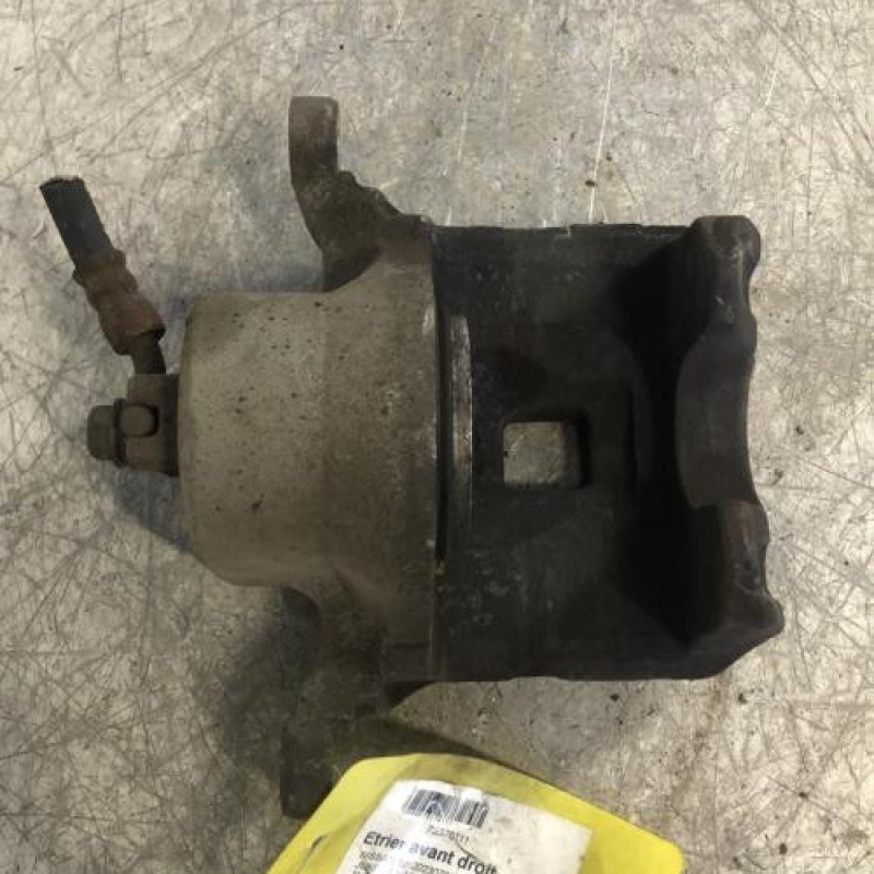 Etrier avant droit (freinage) NISSAN JUKE 1