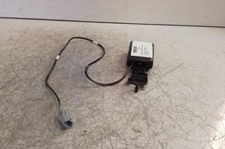 Attache ceinture avant droit DACIA SANDERO 2