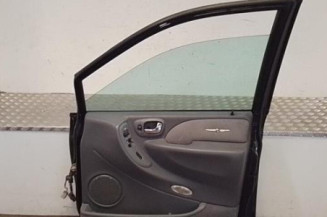 Porte avant droit CHRYSLER GRAND VOYAGER 4