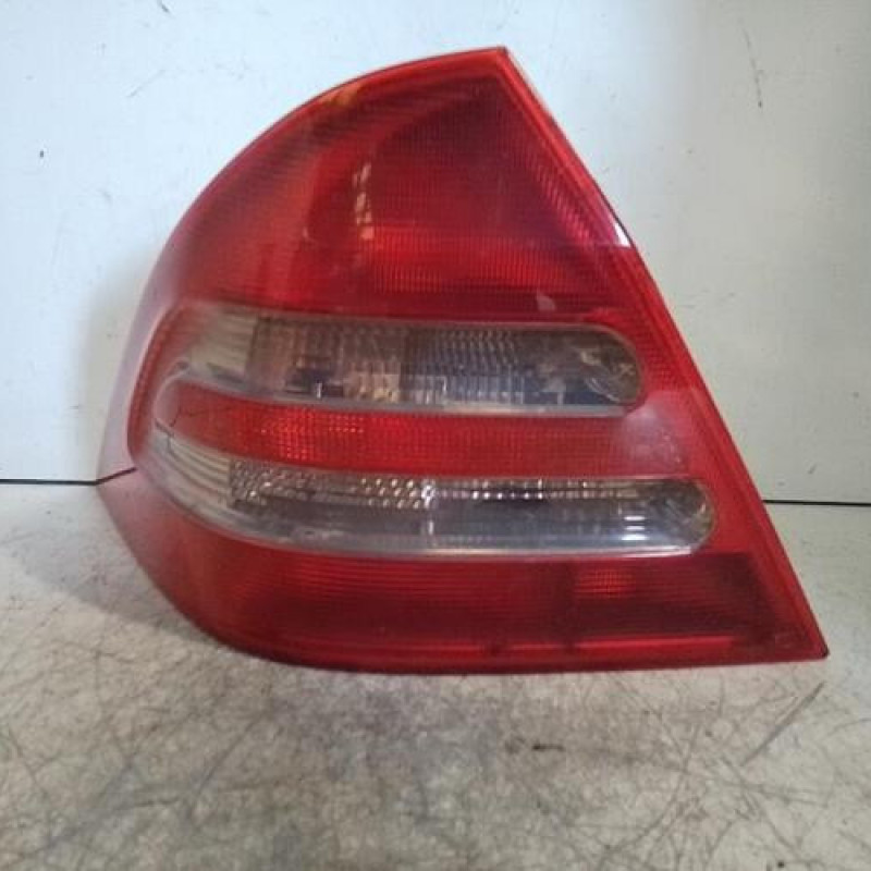 Feu arriere principal gauche (feux) MERCEDES CLASSE C 203