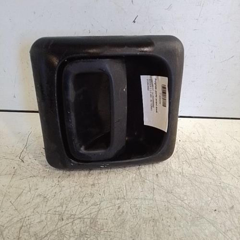 Poignee porte avant droit PEUGEOT BOXER 2 Poignee porte avant droit PEUGEOT BOXER 2