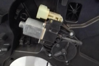 Leve vitre electrique avant droit FORD FIESTA 6