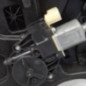 Leve vitre electrique avant gauche FORD FIESTA 6