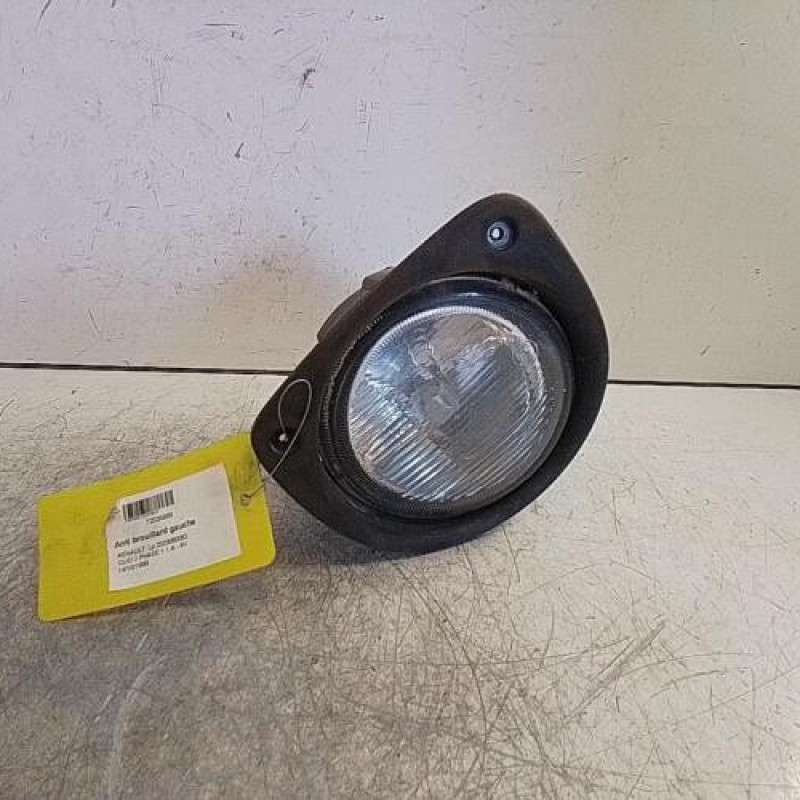 Anti brouillard gauche (feux) RENAULT CLIO 2 Anti brouillard gauche (feux) RENAULT CLIO 2