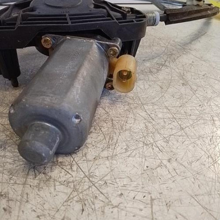 Leve vitre electrique avant droit RENAULT CLIO 2