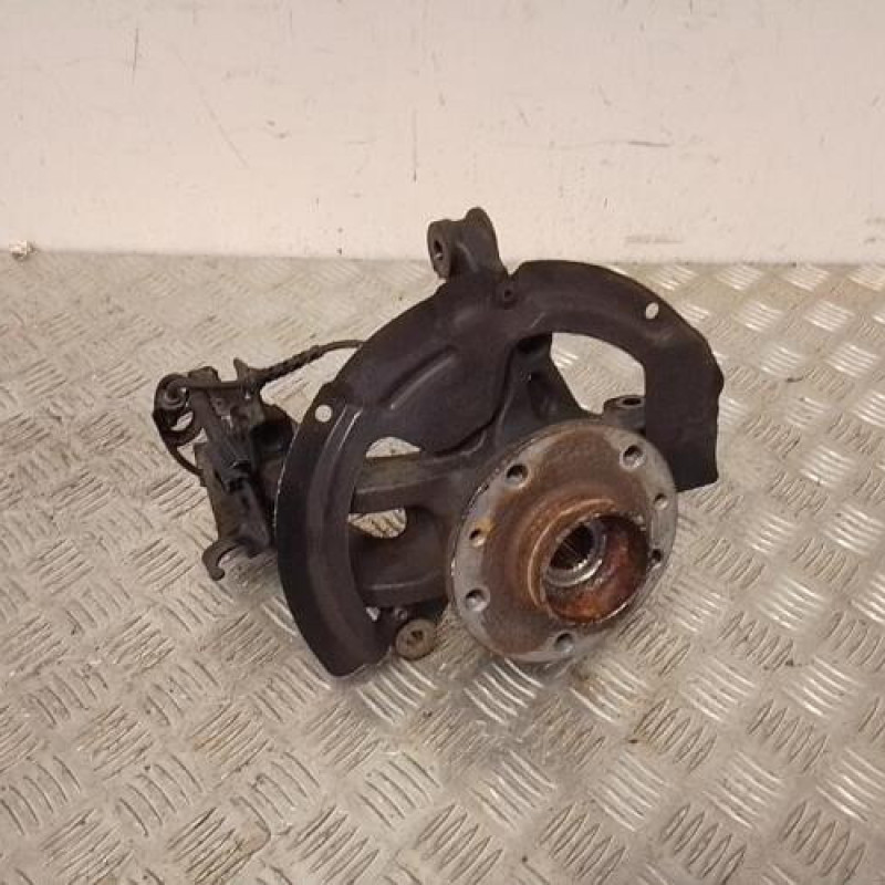 Moyeu avant gauche RENAULT MEGANE 4 Moyeu avant gauche RENAULT MEGANE 4