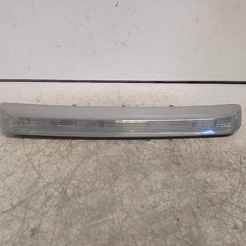 Feu arriere stop central TOYOTA AURIS 1 Feu arriere stop central TOYOTA AURIS 1