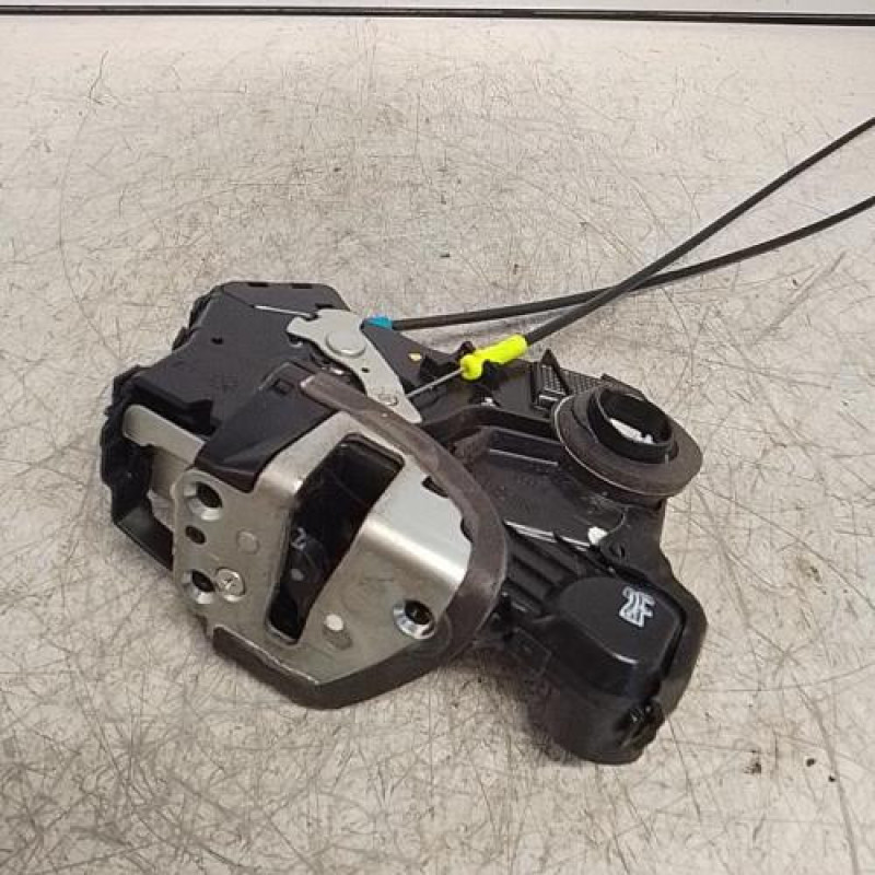 Serrure avant droit TOYOTA AURIS 1 Serrure avant droit TOYOTA AURIS 1