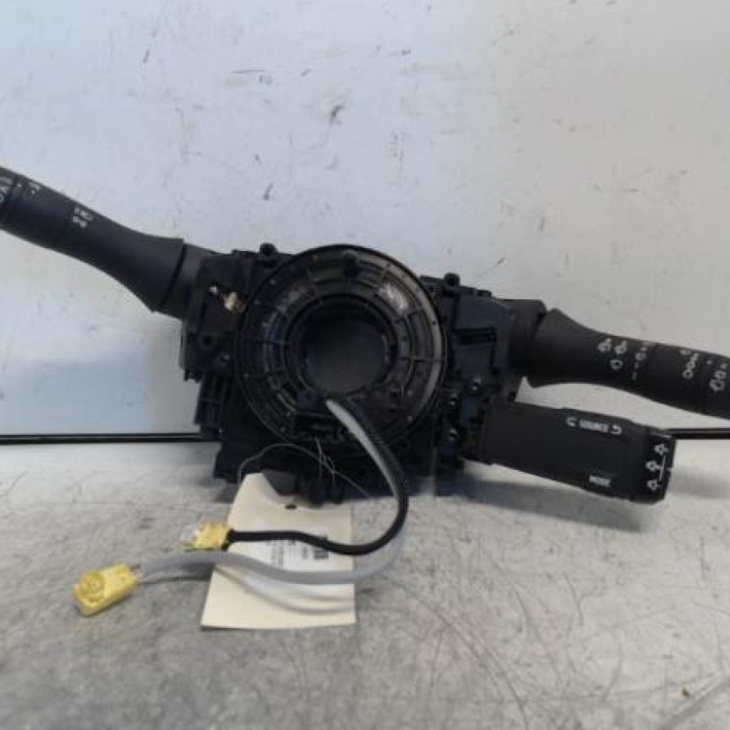 Com (Bloc Contacteur Tournant+Commodo Essuie Glace+Commodo Phare) RENAULT CLIO 5