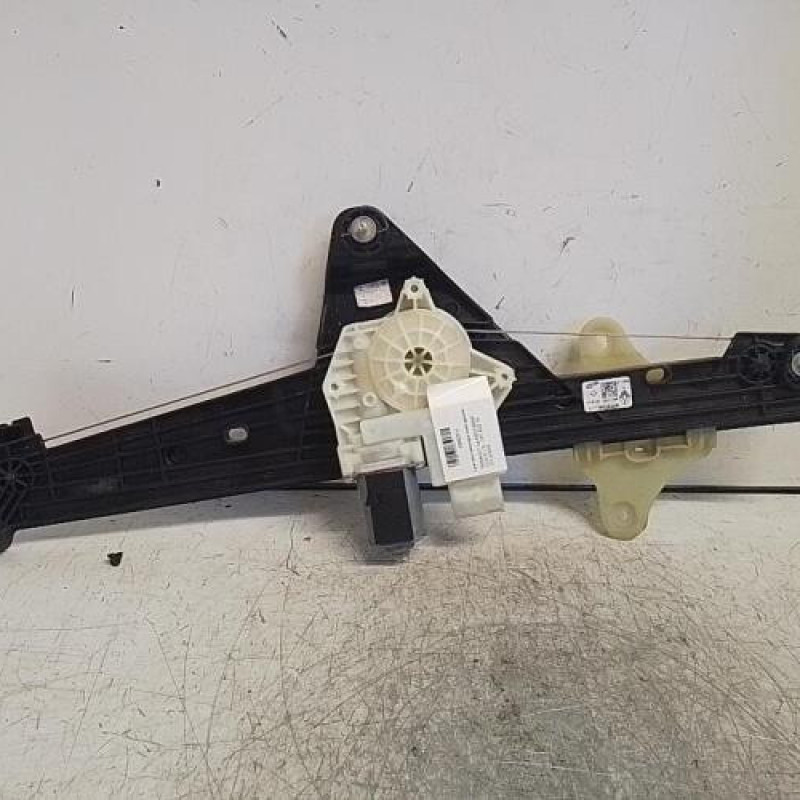 Leve vitre electrique avant gauche RENAULT CLIO 5