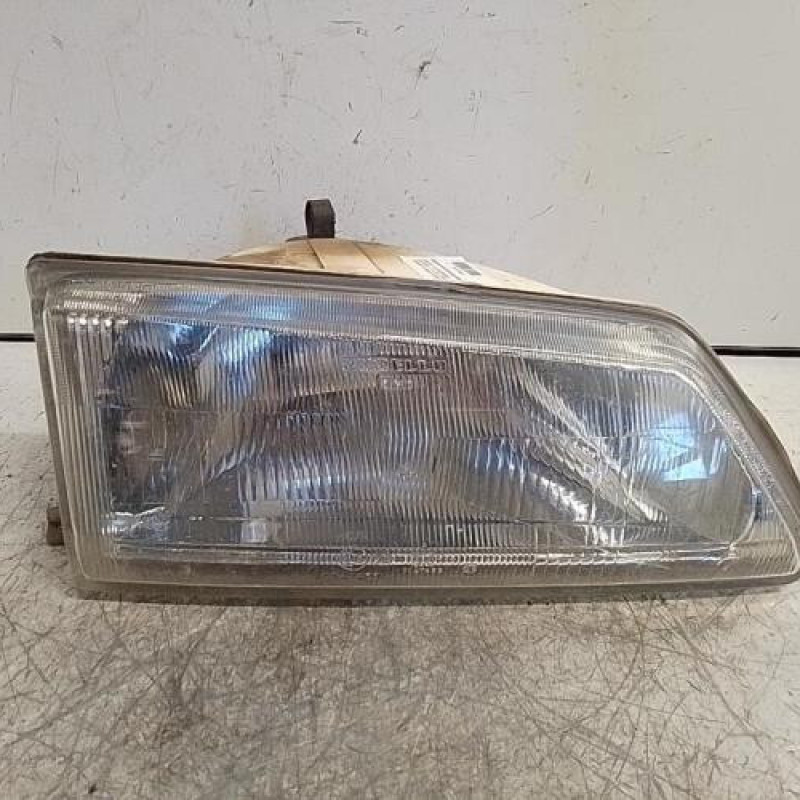 Optique avant principal droit (feux)(phare) PEUGEOT 106