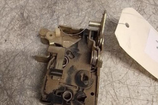 Serrure avant droit PEUGEOT 106