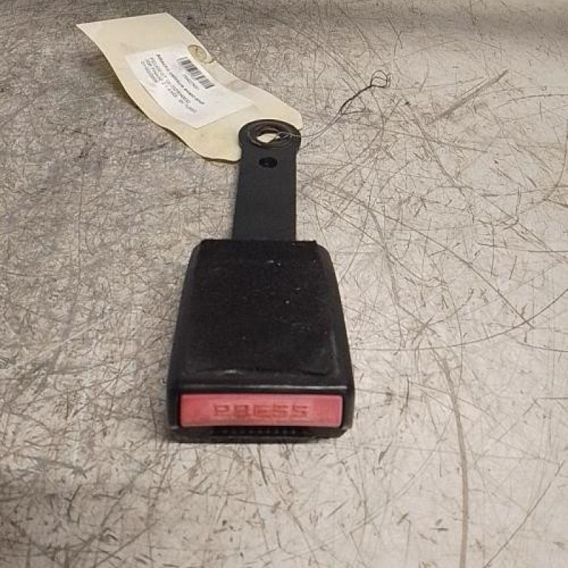 Attache ceinture avant droit PEUGEOT 206