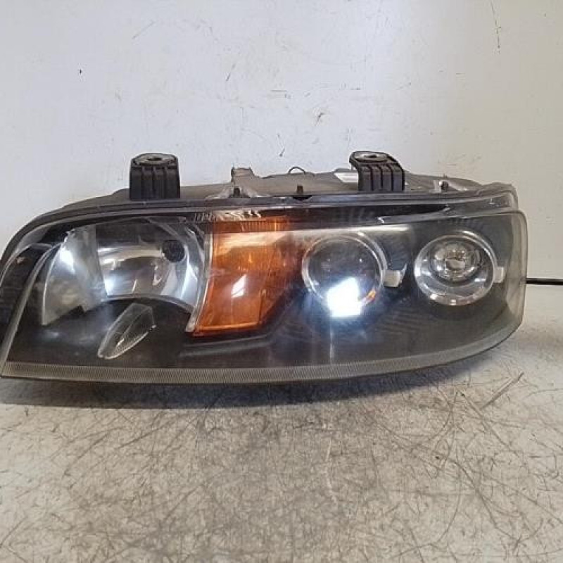 Optique avant principal gauche (feux)(phare) FIAT PUNTO 2