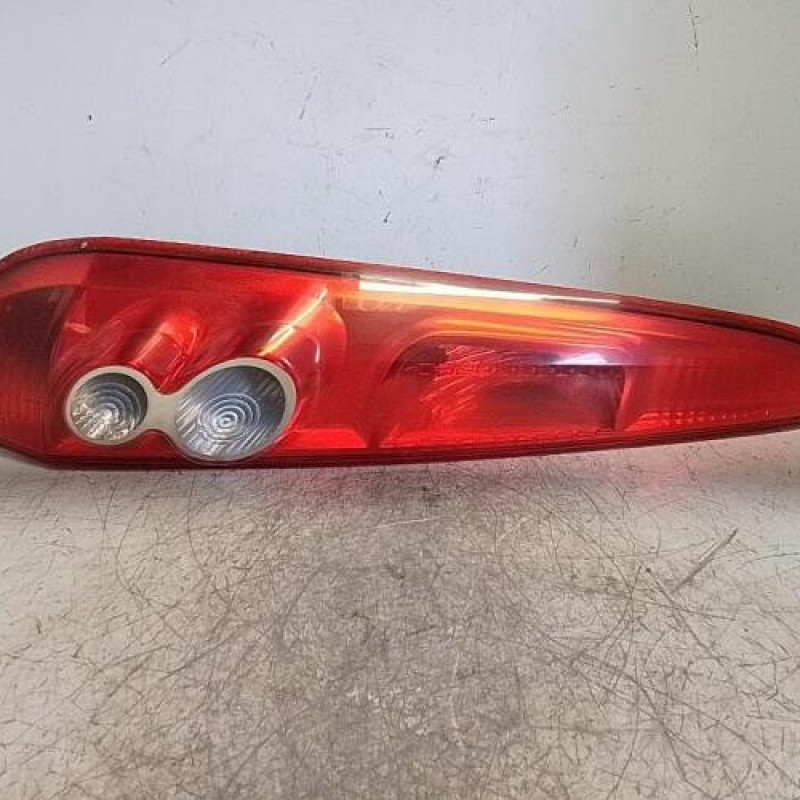 Feu arriere principal gauche (feux) FORD FIESTA 5 Feu arriere principal gauche (feux) FORD FIESTA 5