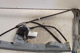 Leve vitre electrique avant droit RENAULT CLIO 3 Photo n°1