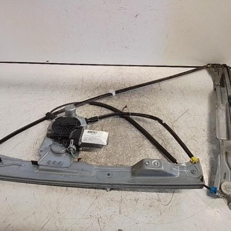 Leve vitre electrique avant droit RENAULT CLIO 3 Photo n°1