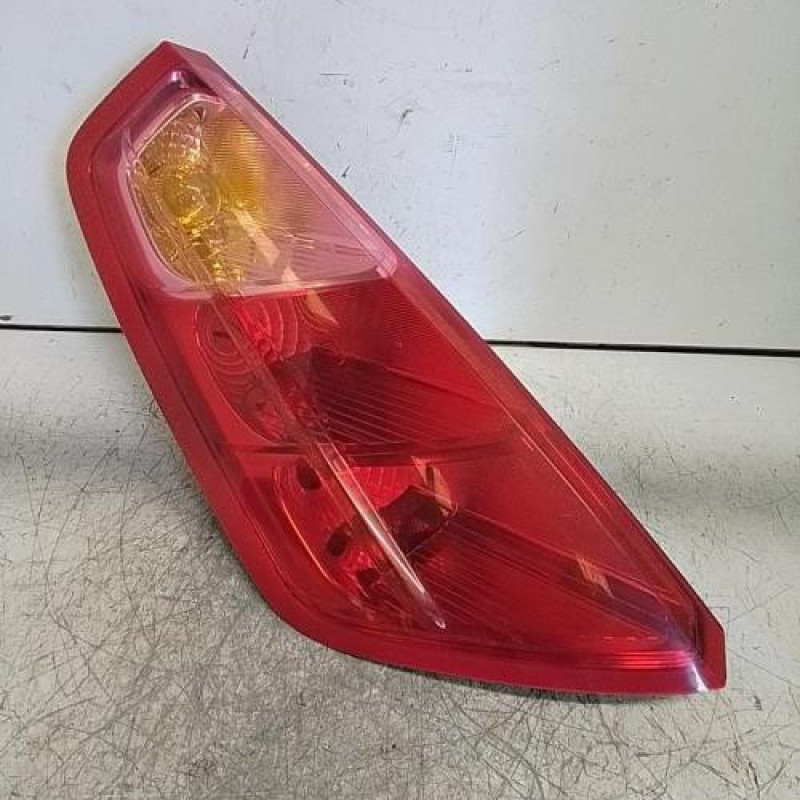 Feu arriere principal gauche (feux) FIAT GRANDE PUNTO Feu arriere principal gauche (feux) FIAT GRANDE PUNTO