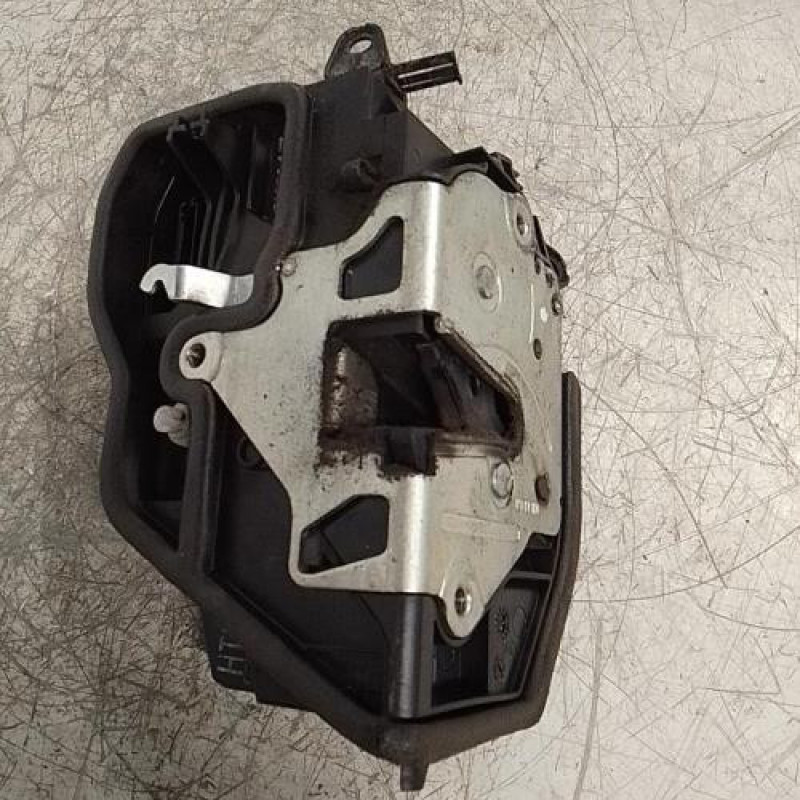 Serrure arriere gauche BMW SERIE 1 E87 Serrure arriere gauche BMW SERIE 1 E87