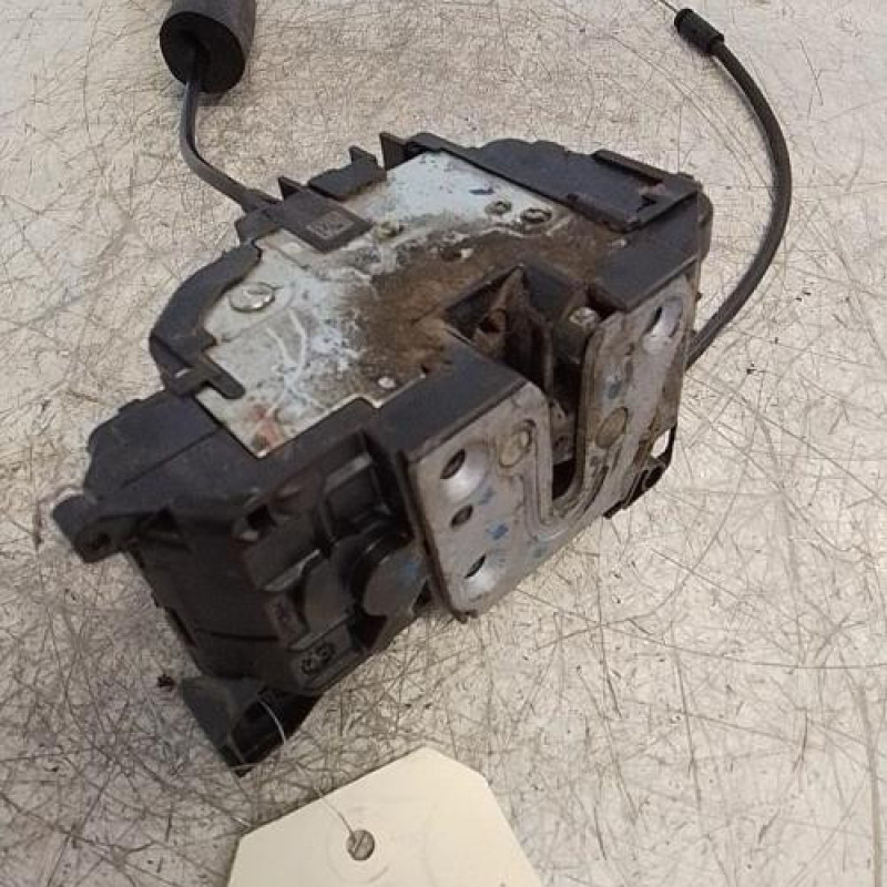 Serrure avant droit RENAULT MEGANE 3