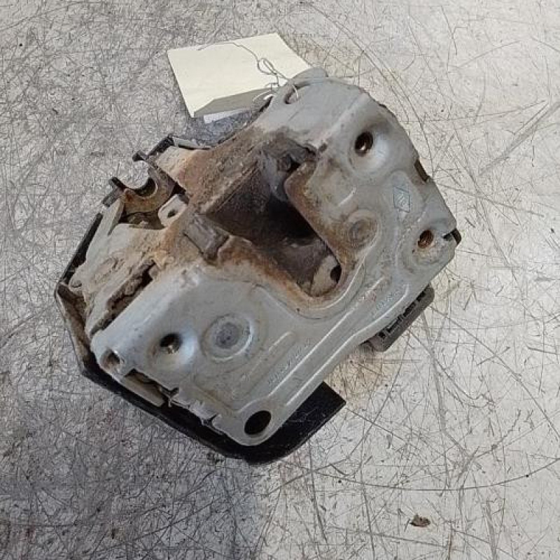 Serrure avant gauche RENAULT CLIO 2 Serrure avant gauche RENAULT CLIO 2