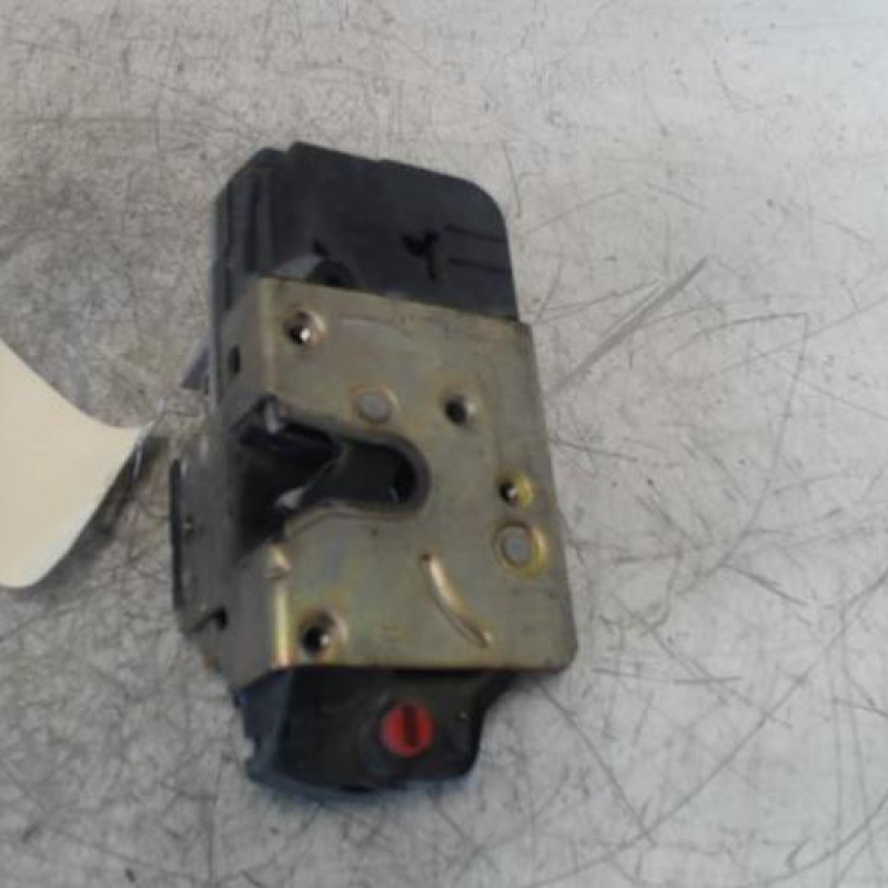 Serrure arriere droit PEUGEOT 306