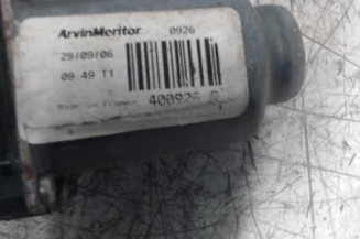 Leve vitre electrique avant droit NISSAN NOTE 1
