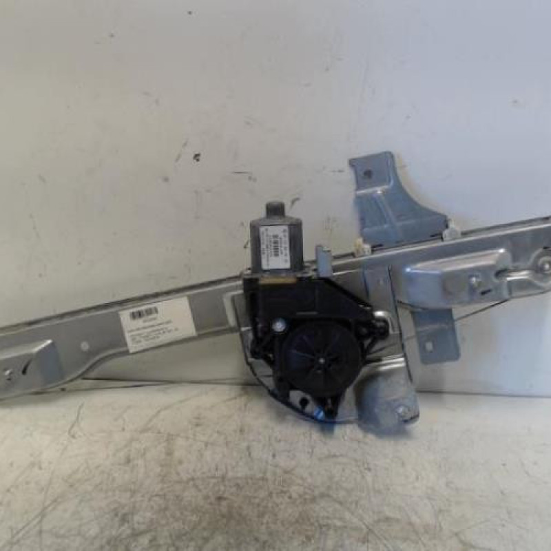 Leve vitre electrique avant droit PEUGEOT 208 1
