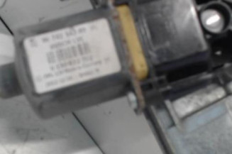Leve vitre electrique avant droit PEUGEOT 208 1 Photo n°3