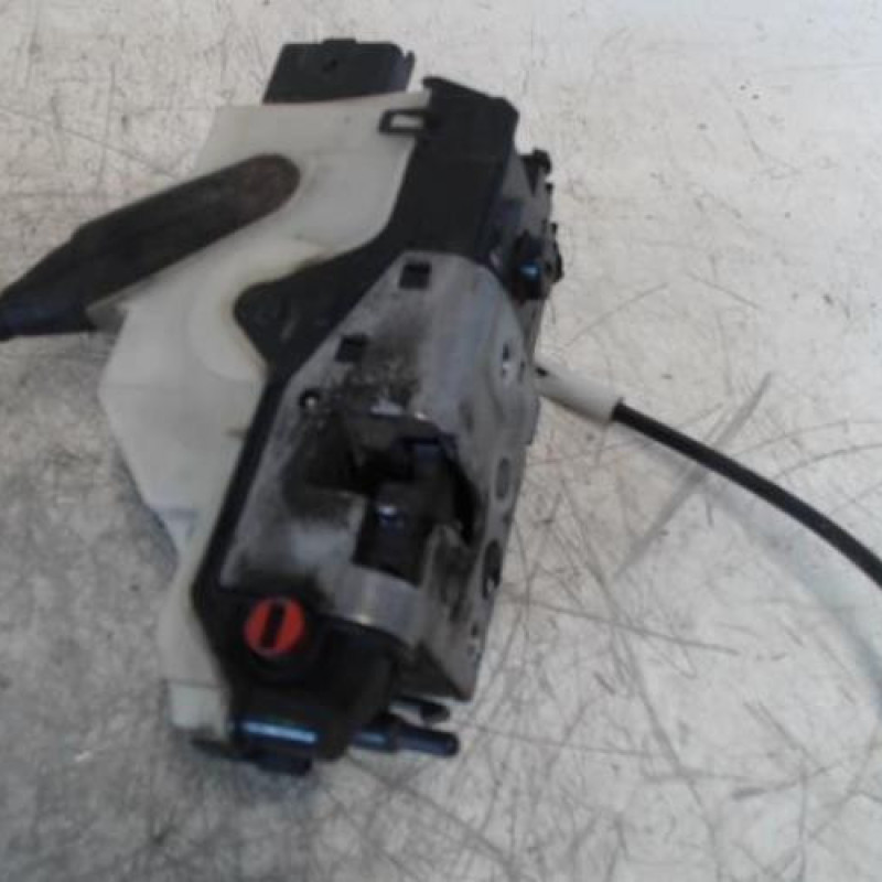 Serrure arriere gauche PEUGEOT 208 1 Serrure arriere gauche PEUGEOT 208 1