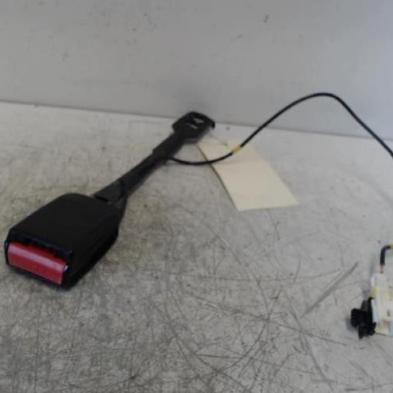 Attache ceinture avant gauche PEUGEOT 308 1