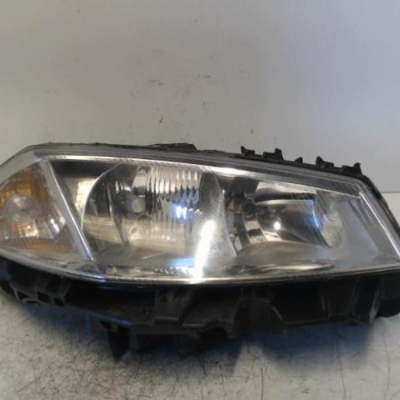 Optique avant principal droit (feux)(phare) RENAULT MEGANE 2