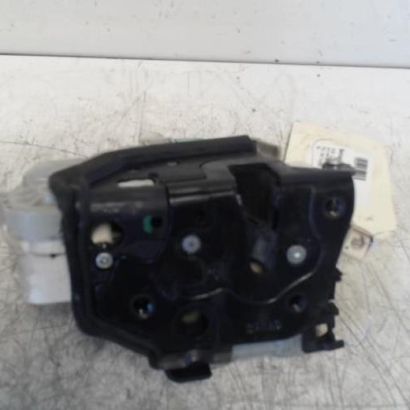 Serrure avant gauche AUDI A3 3 Serrure avant gauche AUDI A3 3