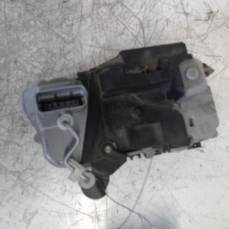 Serrure avant droit PEUGEOT 307