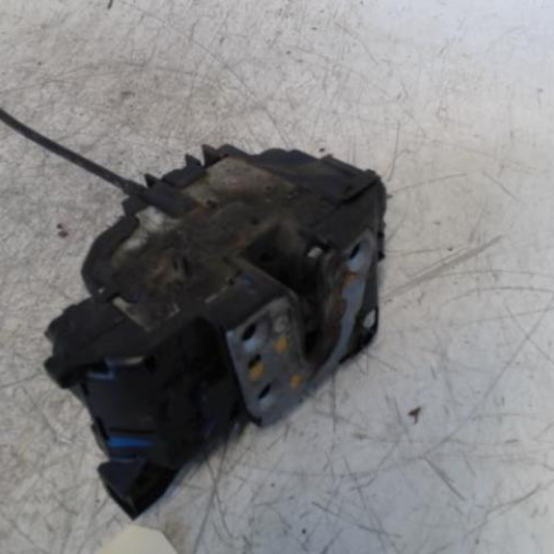 Serrure arriere droit RENAULT CLIO 3 Serrure arriere droit RENAULT CLIO 3