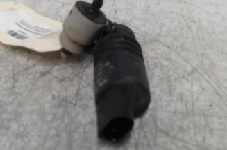 Pompe lave glace avant VOLKSWAGEN TOURAN 1 Photo n°1