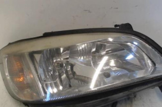Optique avant principal droit (feux)(phare) OPEL ZAFIRA A Photo n°1
