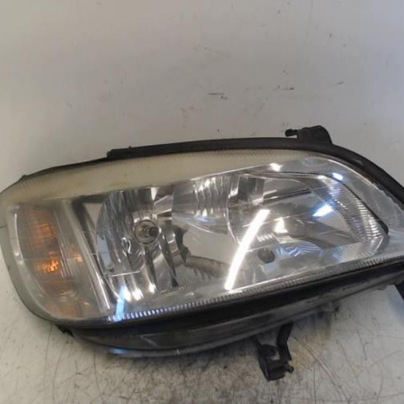 Optique avant principal droit (feux)(phare) OPEL ZAFIRA A