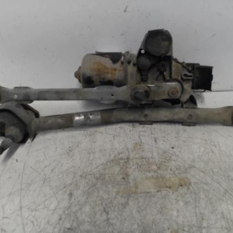 Moteur essuie glace avant TOYOTA AYGO 1
