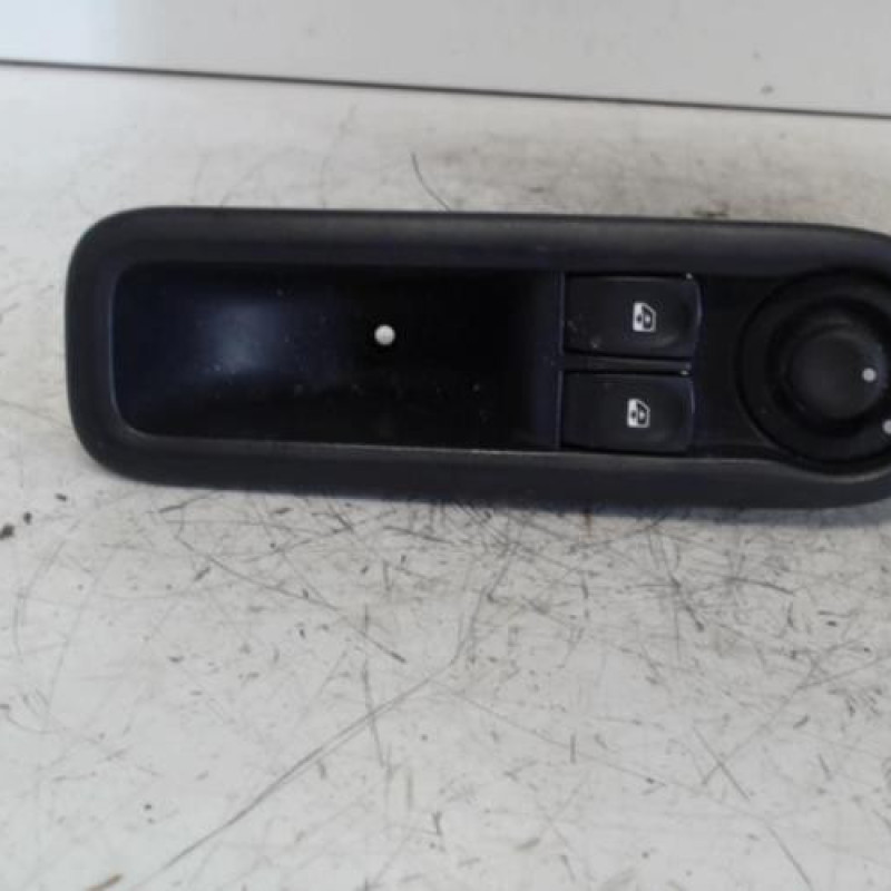 Interrupteur de leve vitre avant gauche RENAULT TWINGO 2