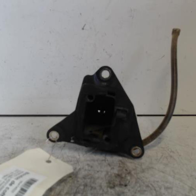 Bouton de coffre RENAULT CLIO 2 CAMPUS Bouton de coffre RENAULT CLIO 2 CAMPUS
