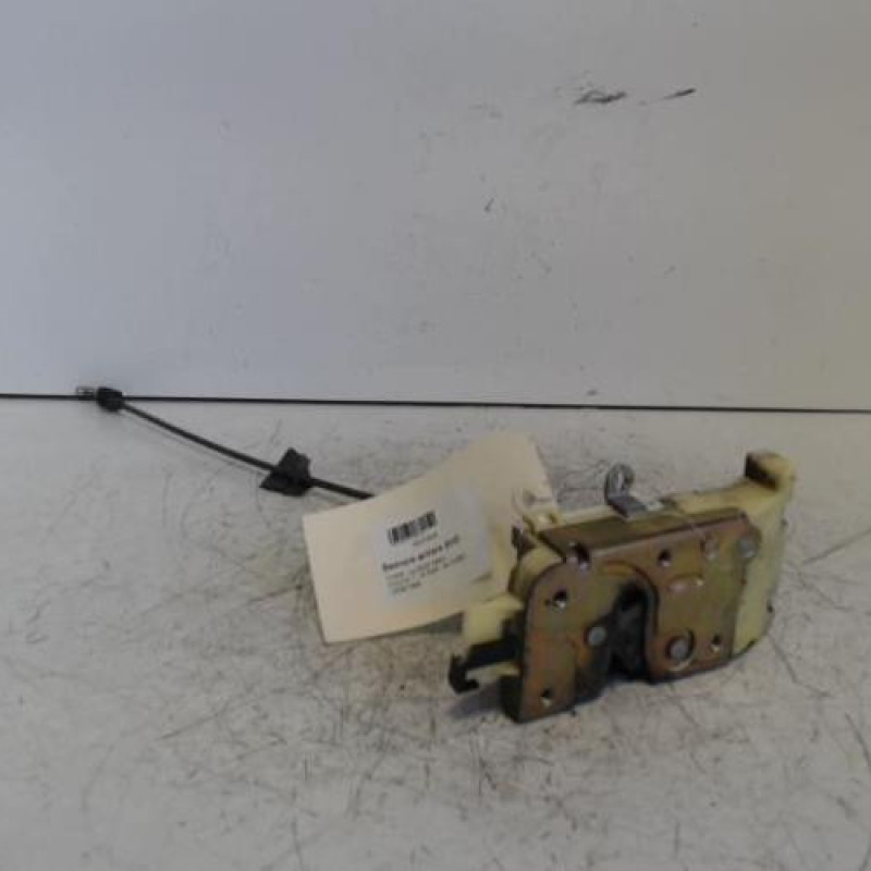 Serrure arriere droit FORD FOCUS 1
