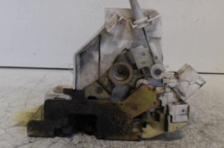 Serrure arriere gauche FORD FOCUS 1