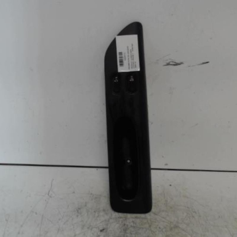 Interrupteur de leve vitre avant gauche RENAULT LAGUNA 1