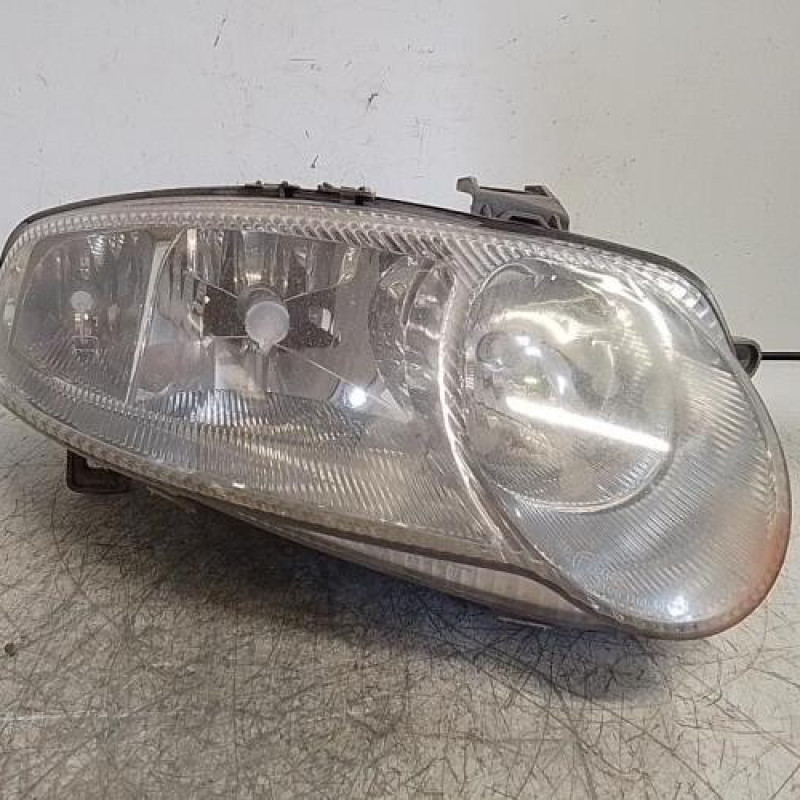 Optique avant principal droit (feux)(phare) ALFA ROMEO 147